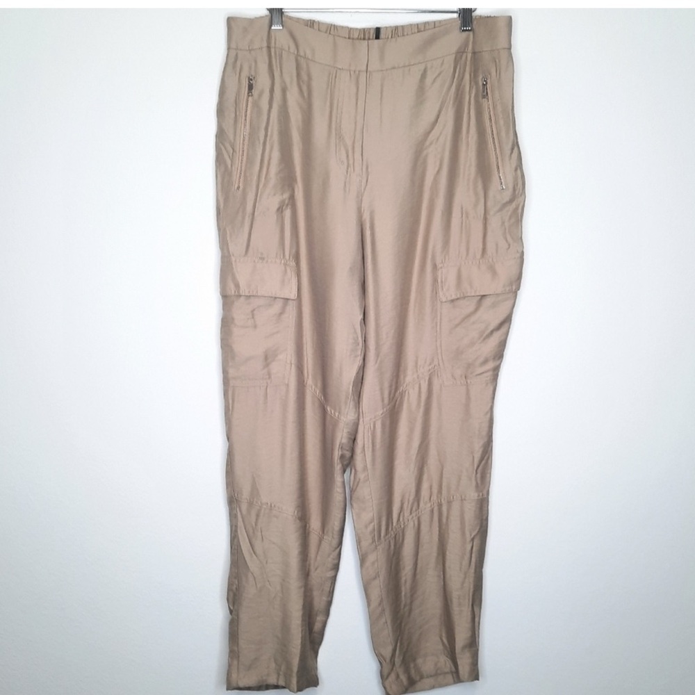 DKNY Tan Rayon Blend High Rise Cargo Pants Tapered Leg Size 10 - Picture 2 of 5